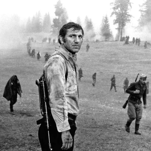 开云体育官网-今夜夏洛特黄蜂复出首秀：西甲节点到来，气氛紧张，高层口径保持一致(步行者大胜雷霆将总决赛拖入抢七)